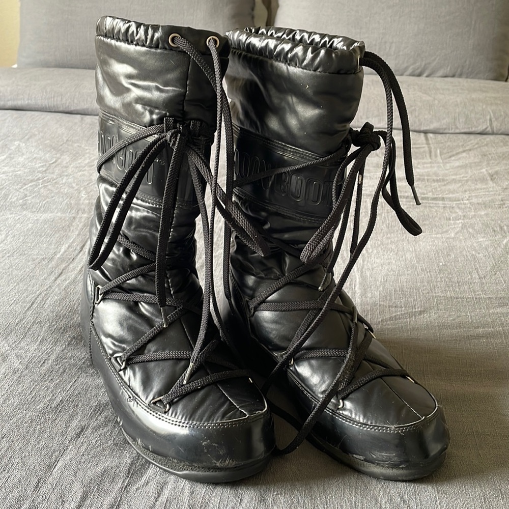 Moon Boots